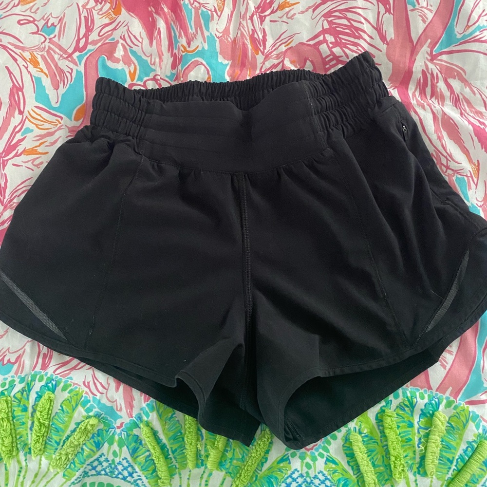 Lululemon Hotty Hot High-Rise Shorts, size 2, 2.5”, Black